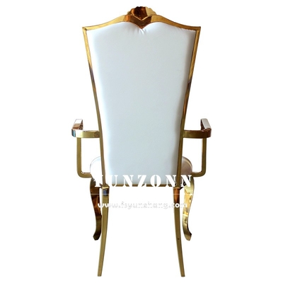 Elegante sedia per banchetti nuziali con struttura in oro per ricevimenti ed eventi