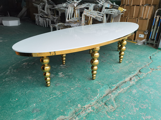 Il ricevimento nuziale ovale di stile di banchetto delle Tabelle di banchetto di nozze del MDF presenta le gambe della palla dell'oro degli ss