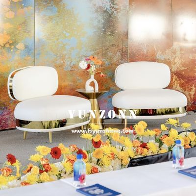 Divano di design moderno di alta qualità con struttura in acciaio inossidabile e tessuto in velluto per soggiorno