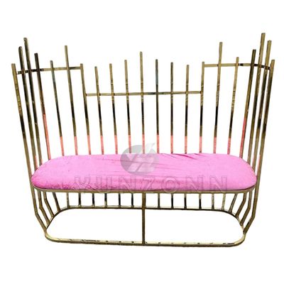 Buon prezzo Divano a due posti con schienale alto in stile lusso reale con borchie dorate - Divano Chesterfield moderno per matrimoni in linea