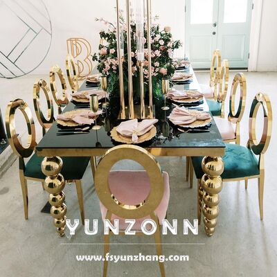 Prezzo buono Tavolo da matrimonio e da pranzo rettangolare di lusso moderno con gambe a sfere in acciaio inossidabile per hotel e sale in linea