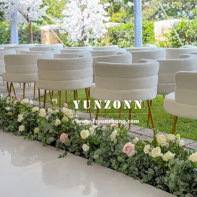 Prezzo buono Divano componibile moderno in lana d'agnello bianca, divano curvo a semicerchio per soggiorno, design a divano a semicerchio in linea