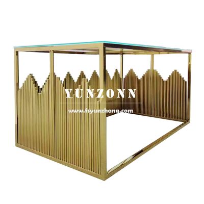 Prezzo buono Nuovo design Foshan Hotel Arredamento per matrimoni In acciaio inossidabile oro Sposa e sposo Tavolo da pranzo quadrato in linea
