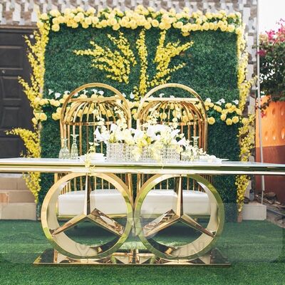 Prezzo buono Moderno stile In acciaio inossidabile telaio matrimonio tavolo da pranzo Nuovo mobili da hotel all' aperto con vetro e MDF per feste ed eventi in linea